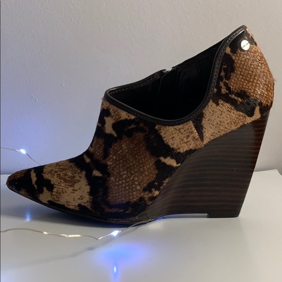 Sexy Calvin Klein Cow Fur Boots - Picture 7 of 8